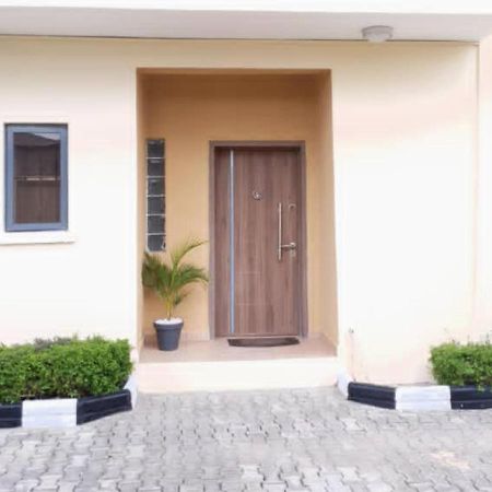 Dazzle Pearl Homes Lagos Exterior photo